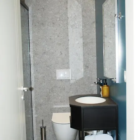 Lindi's 8/4 Apartmán *