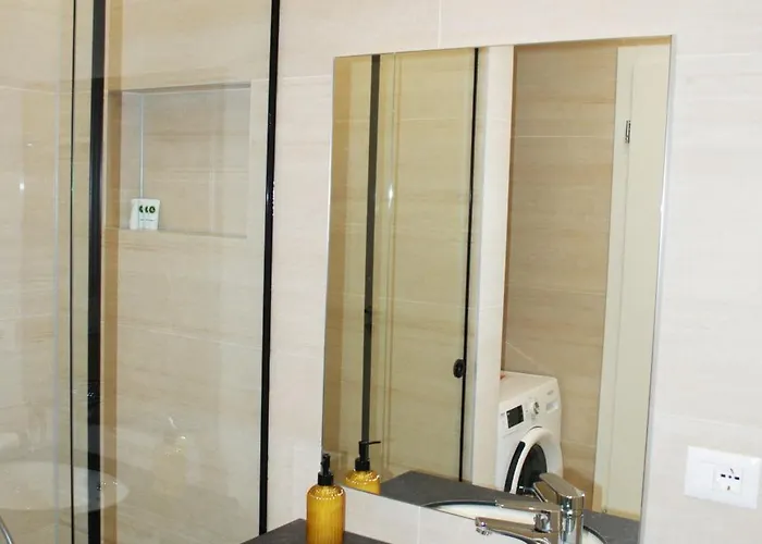 Lindi's 8/4 Appartement Tirana